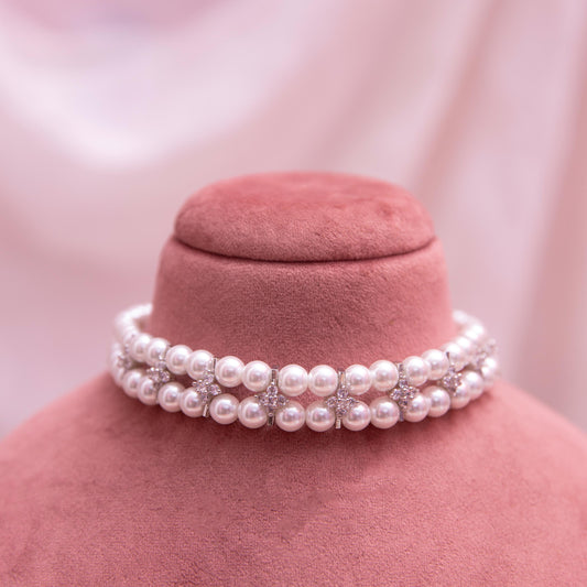 Pearl choker