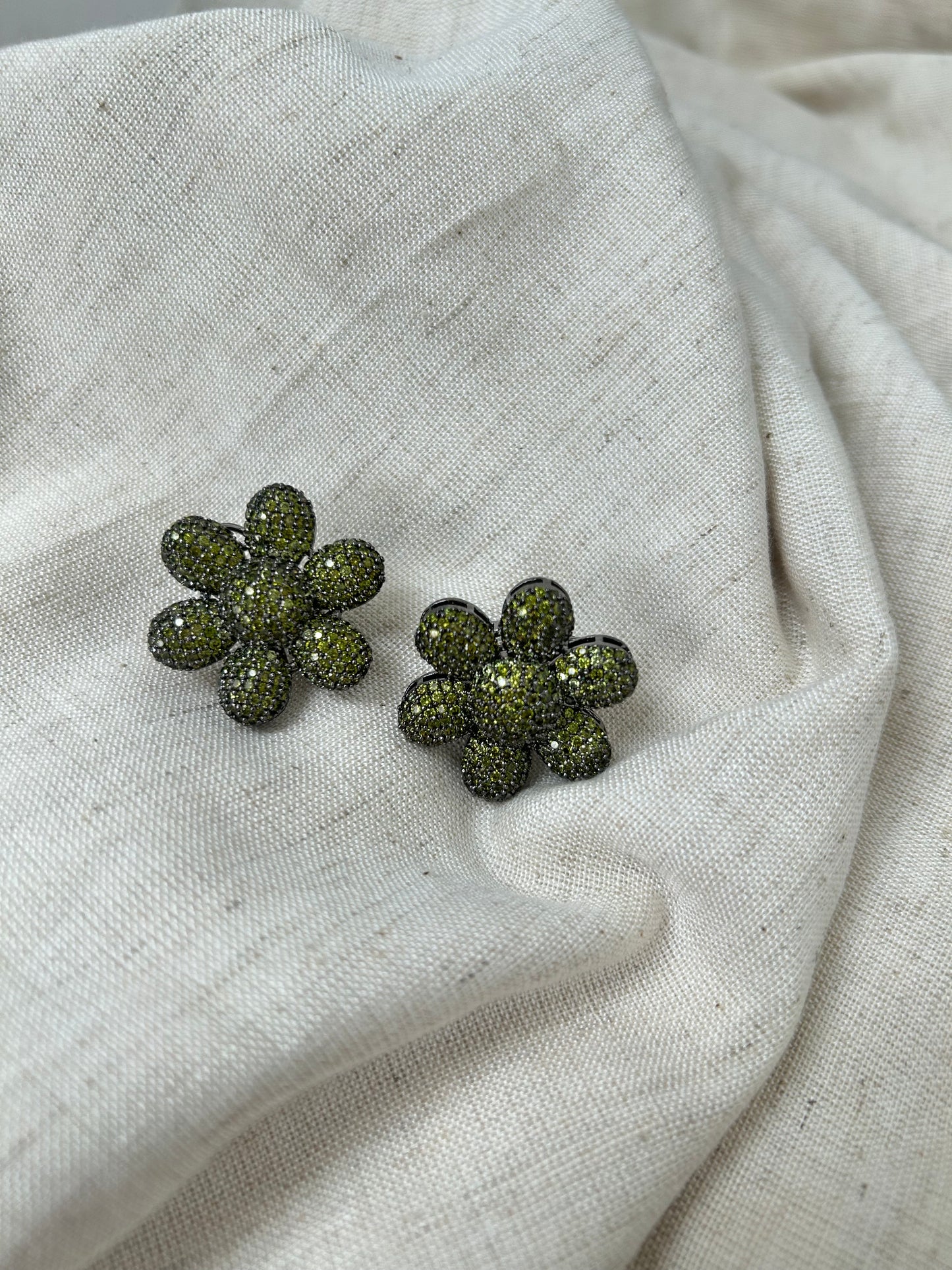 Gul Earrings