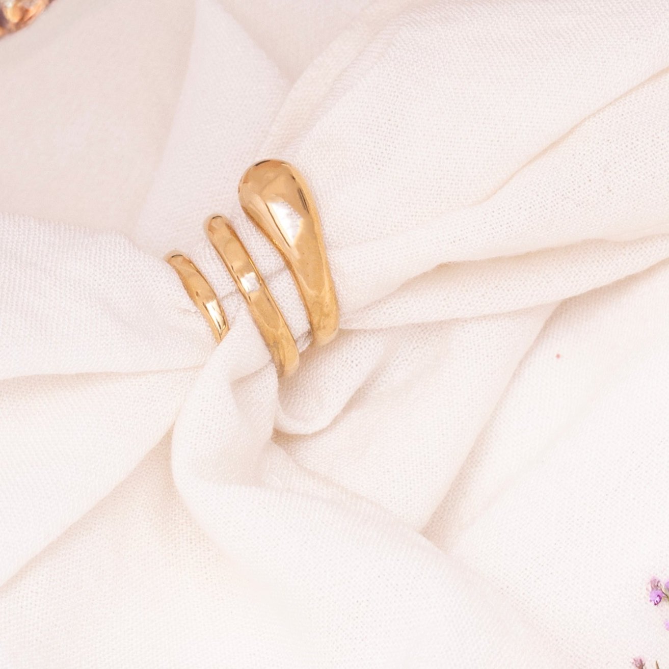 Twirl Ring