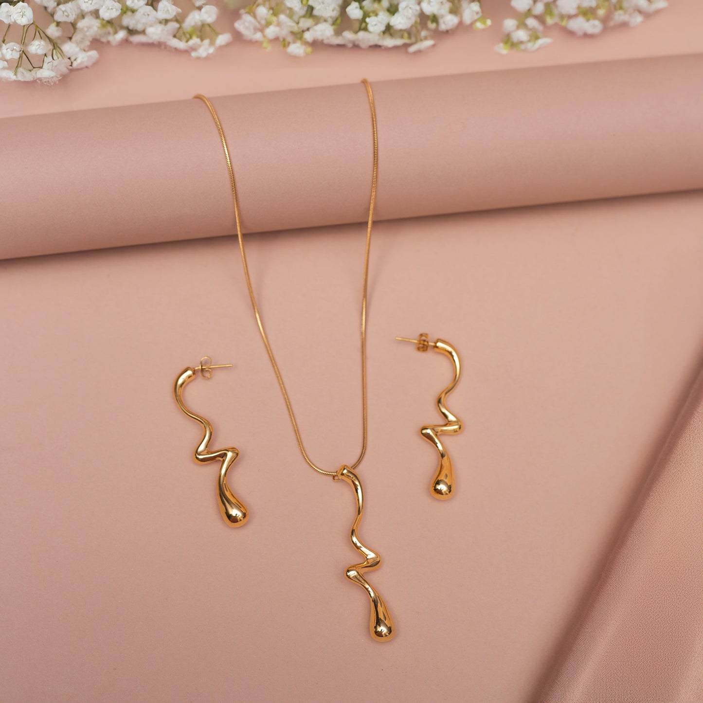 Twist Necklace Set