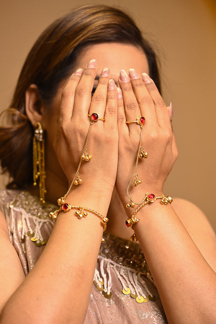 Noor Ghungroo Hathphool