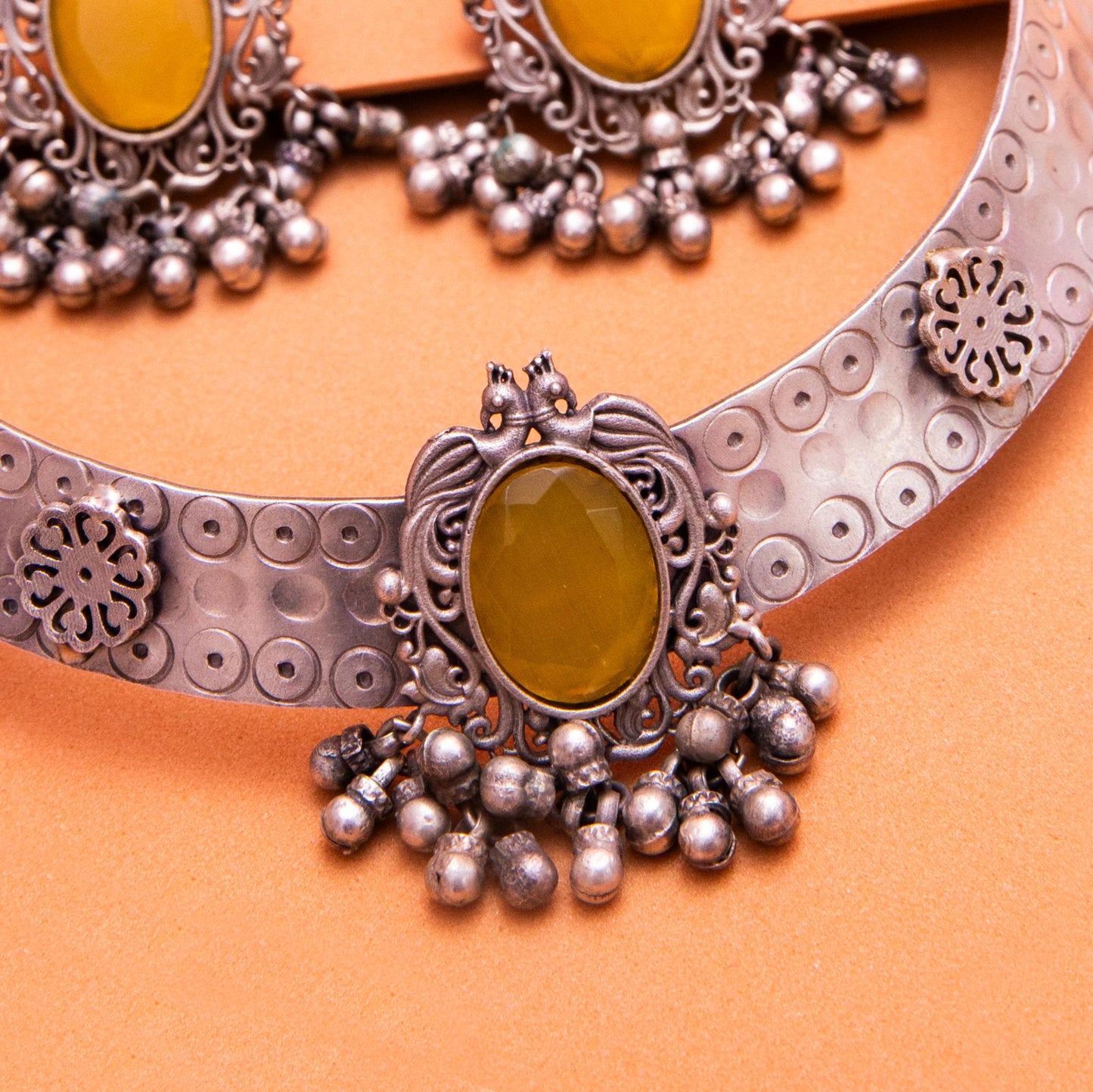 Yellow kanthi Necklace with earrings