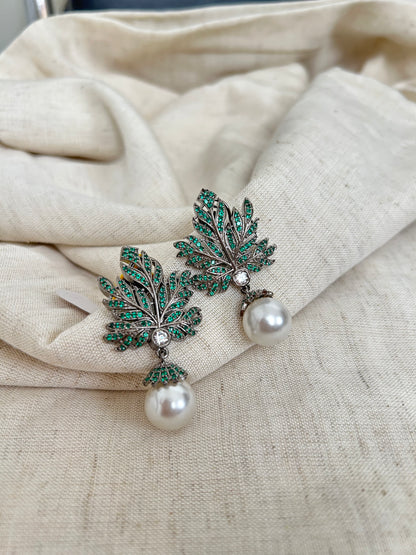 Leaf Shape Pearl Drop Earrings