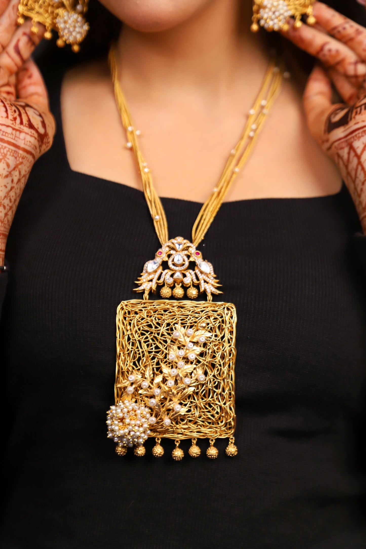 Gold Pendant Set