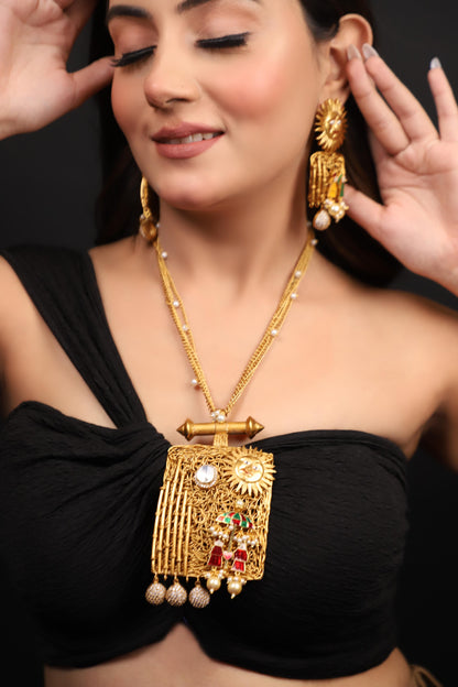 Sunflower Gold Pendant Set