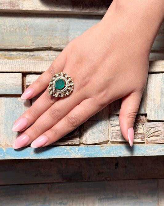 Emerald grace ring