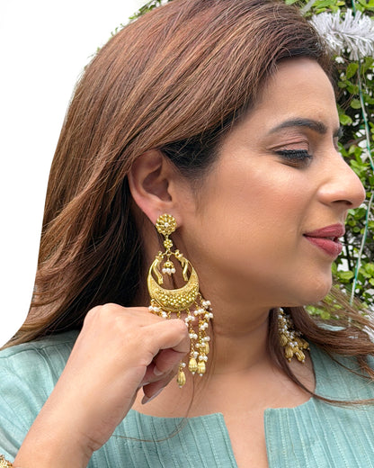 Gold Kundan Pearl Chaandbali