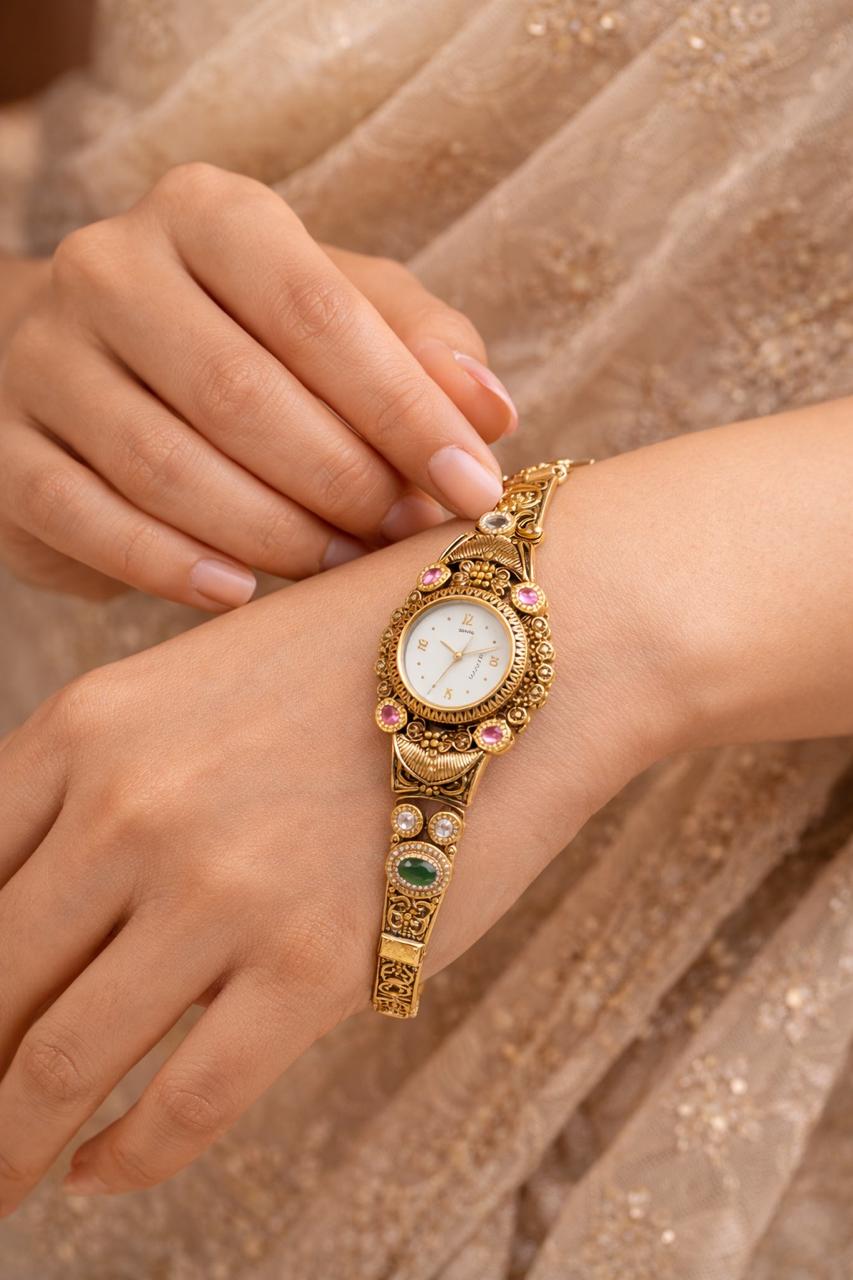 Noor Royale watch